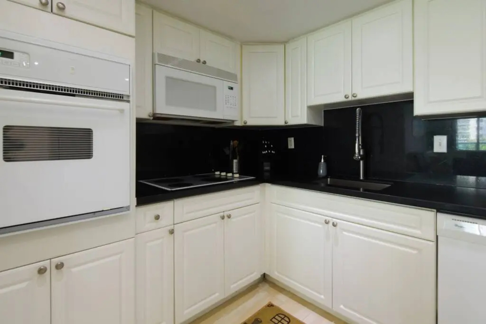 Lovely 3 BR unit by the beach- remodeled-STR-00604