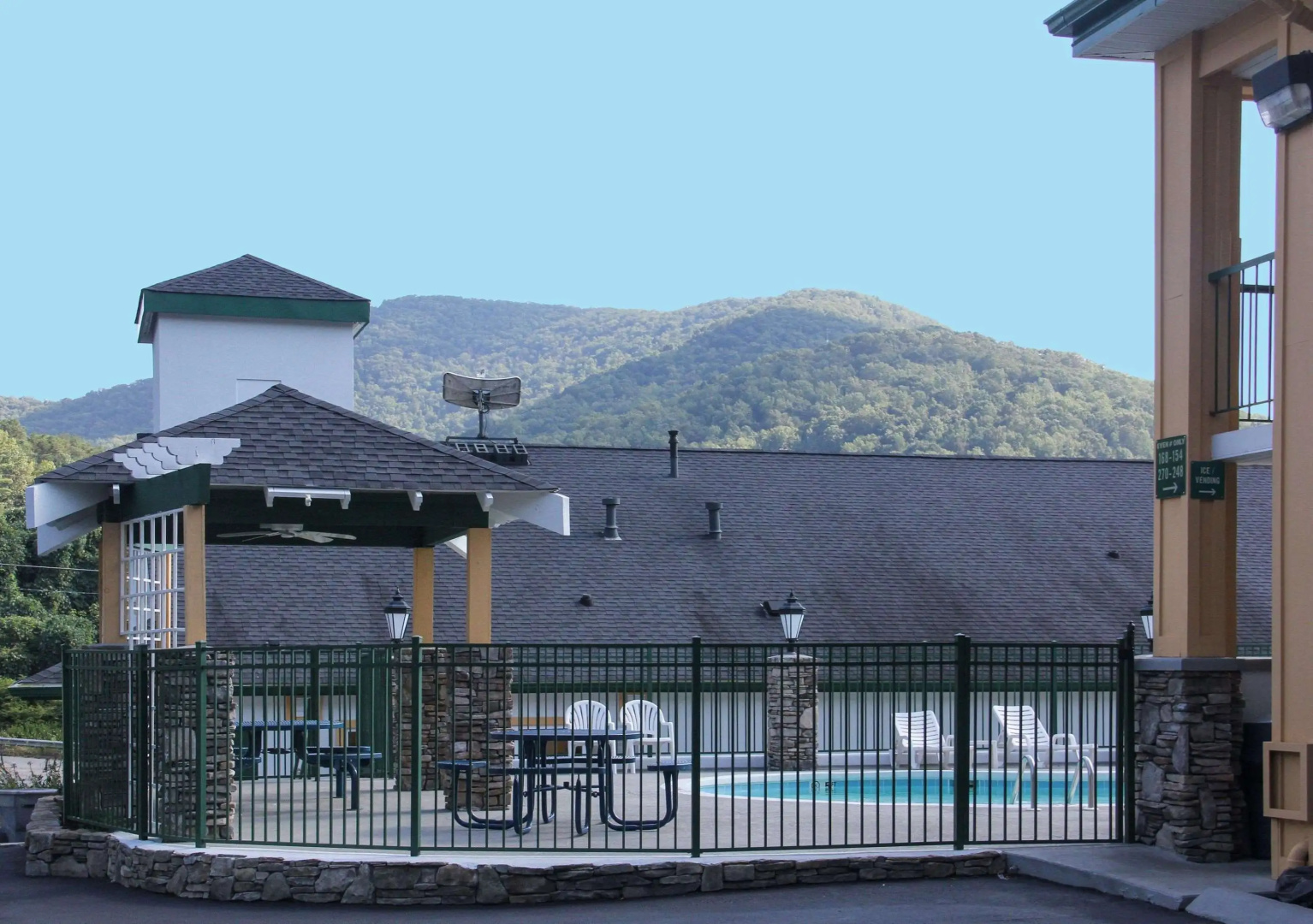 Quality Inn & Suites Biltmore East