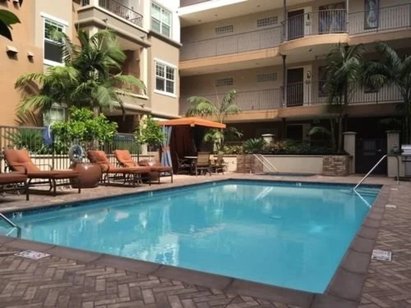 Marina Del Rey Suite 1 Br apts by RedAwning
