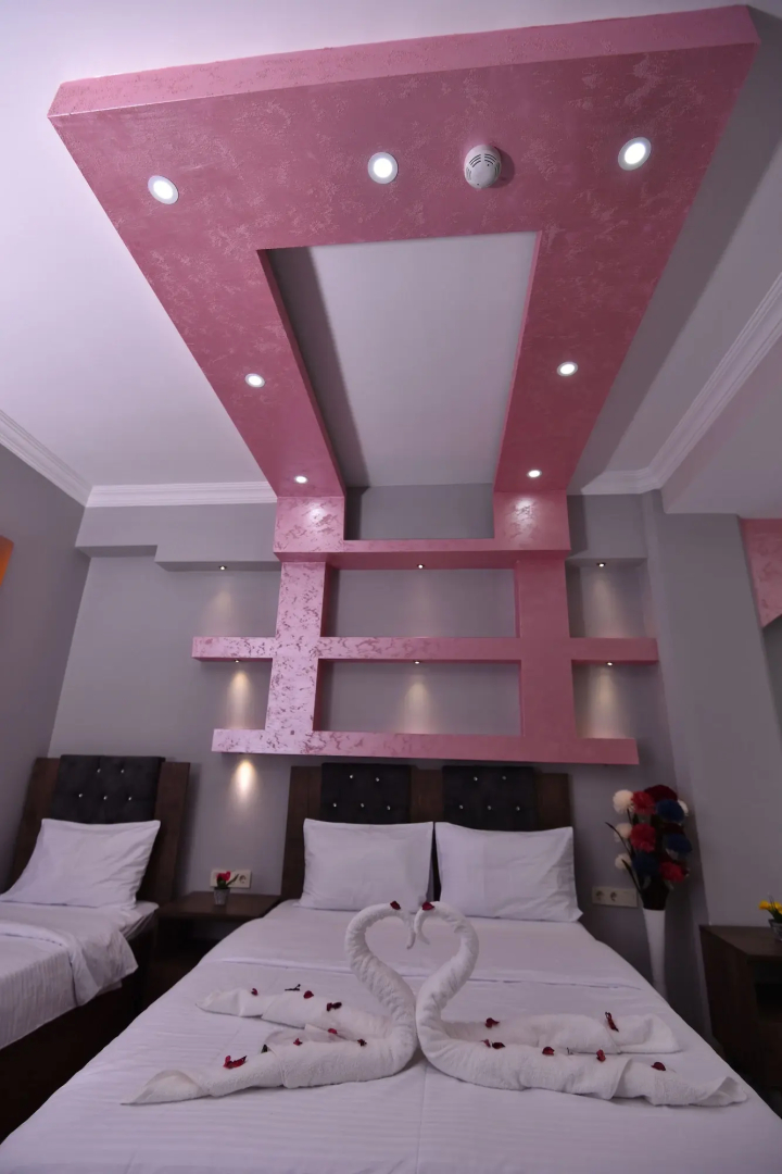 Rays Hotel