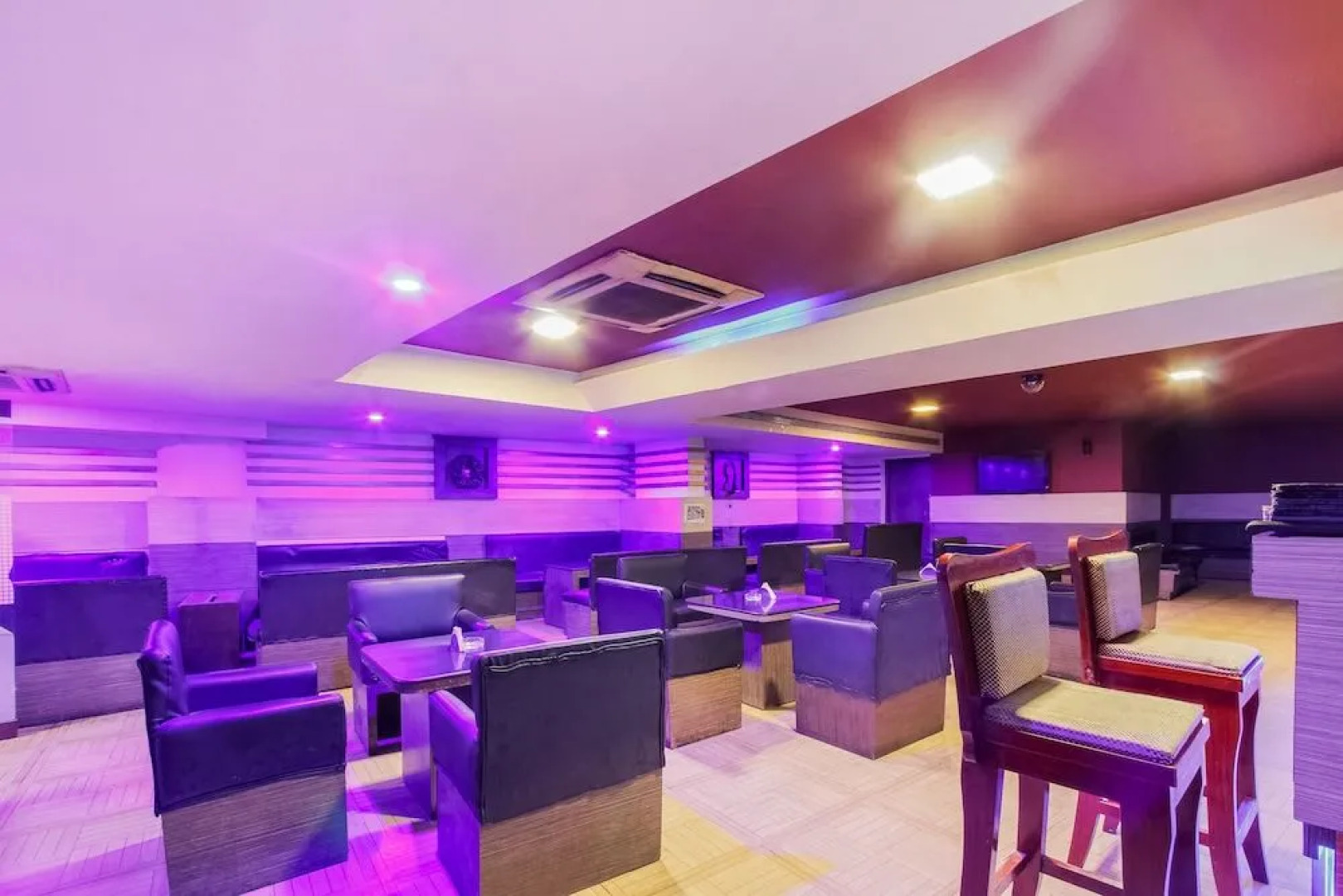 Capital O 61144 Hotel Raj