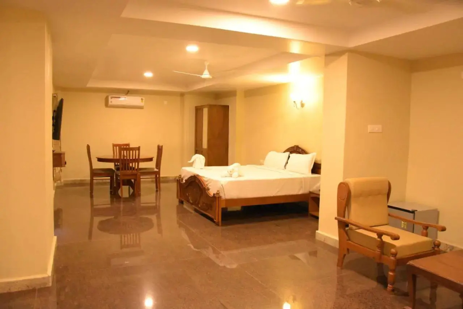 Poppys Tower Tiruppur