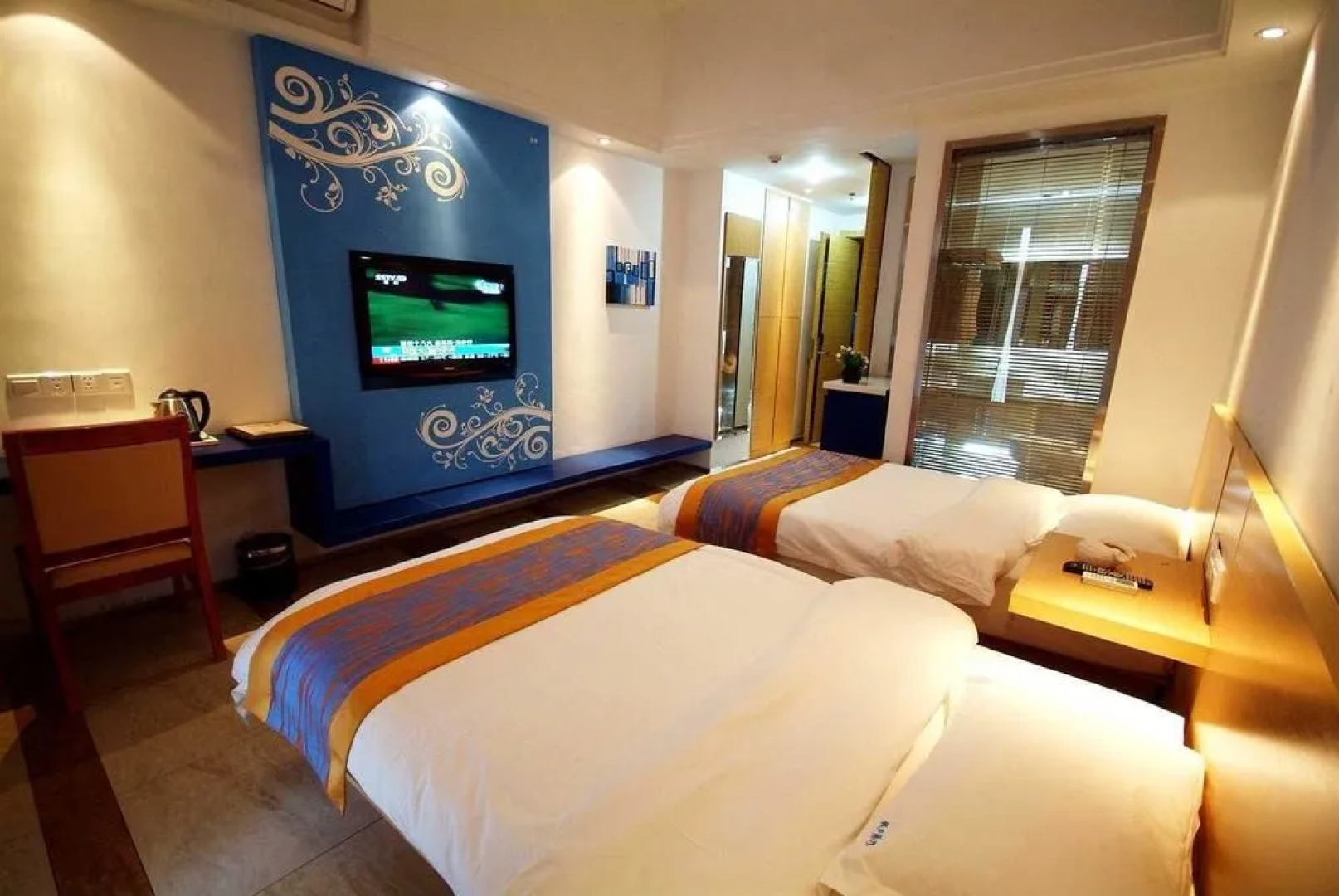 Holiday Bay Fashion Hotel