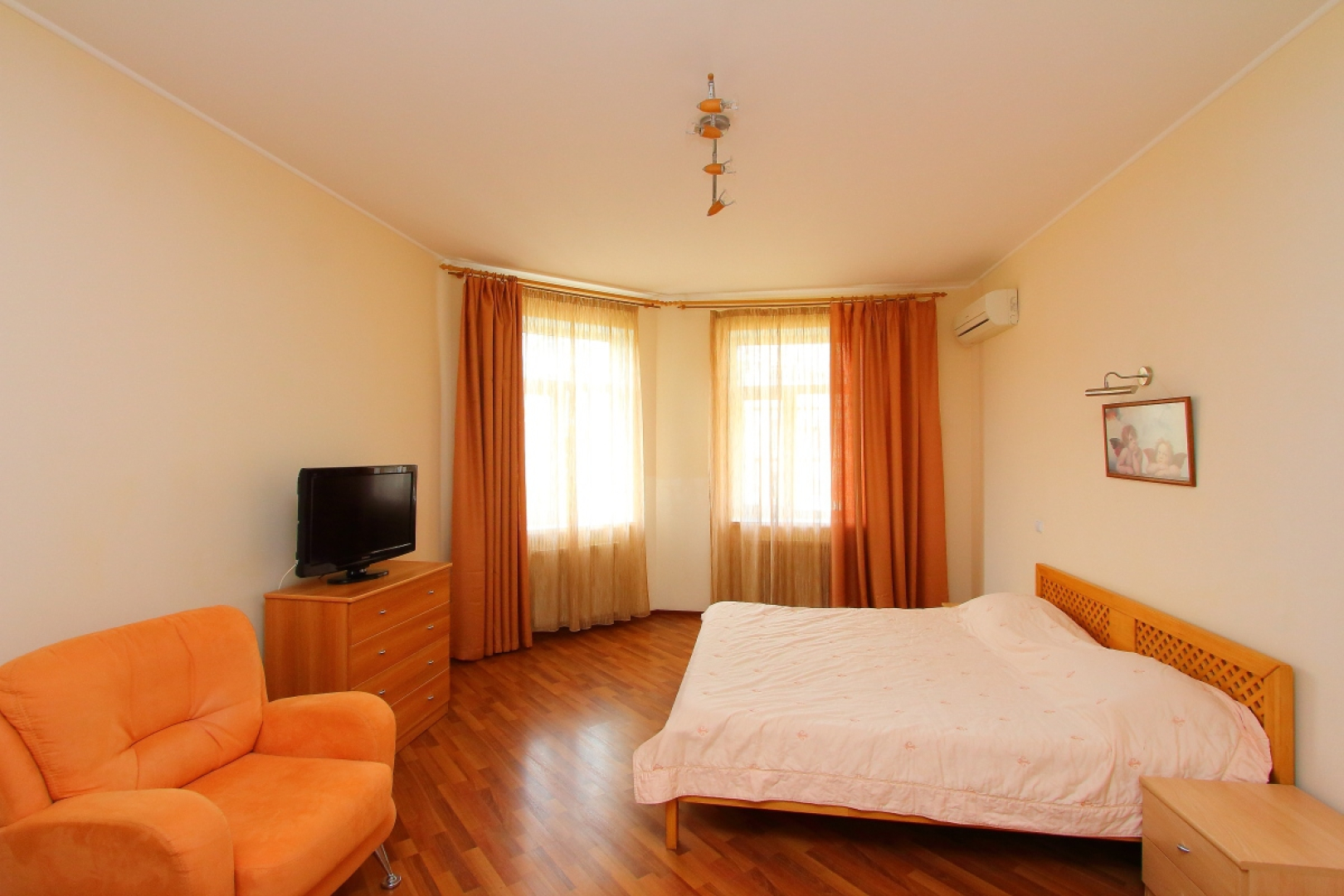 Отель Фаворит