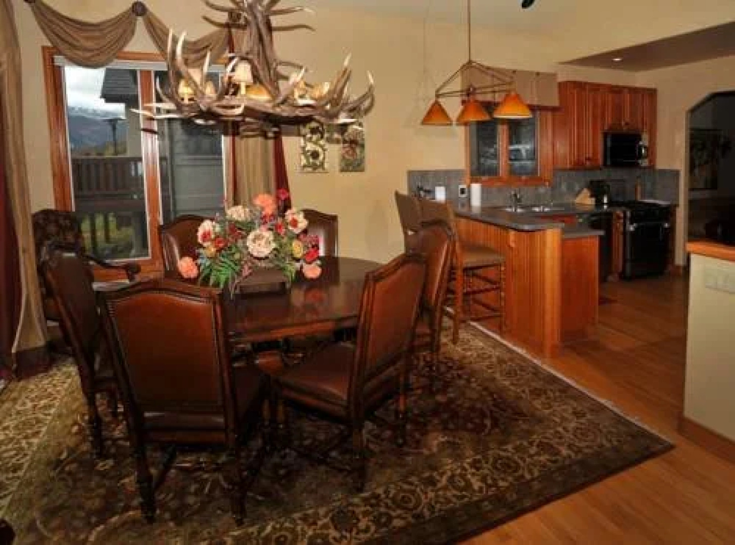 Lionsridge Loop Residence