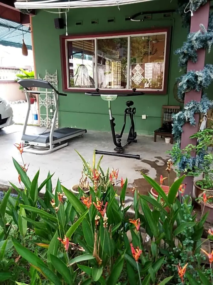 Welcome Back Home Stay by ZUZU