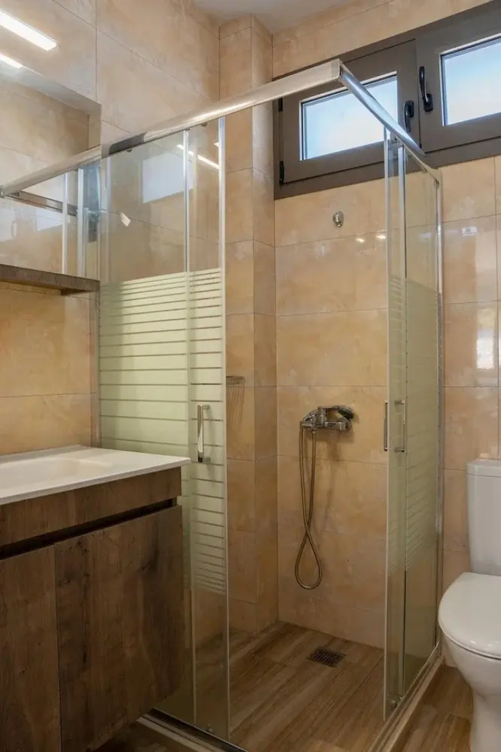 Villa Leandros With Pool & bbq