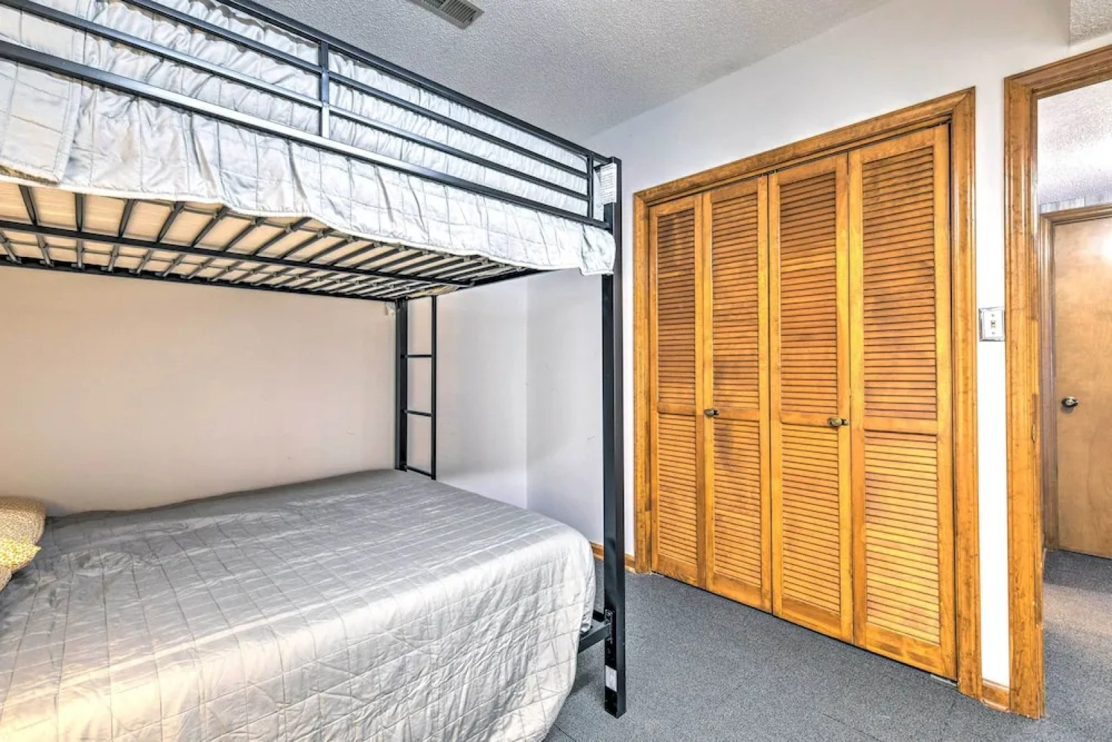 Quaint Lake Norman Home w/ Boat Dock + Grill!