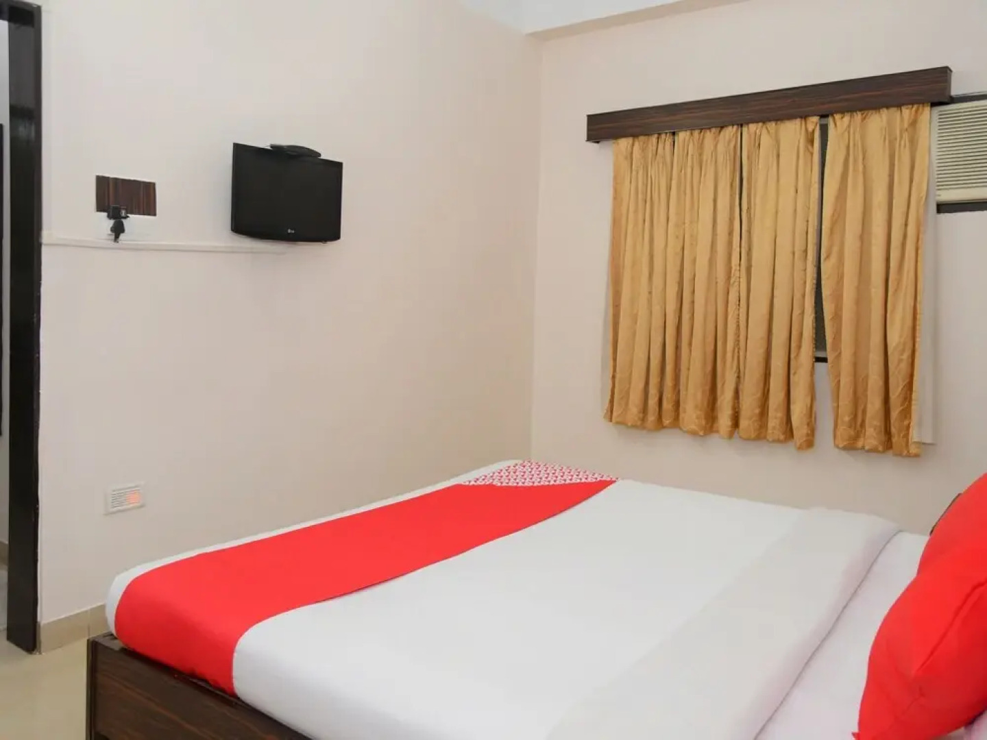 OYO 29301 Hotel Jora Palace