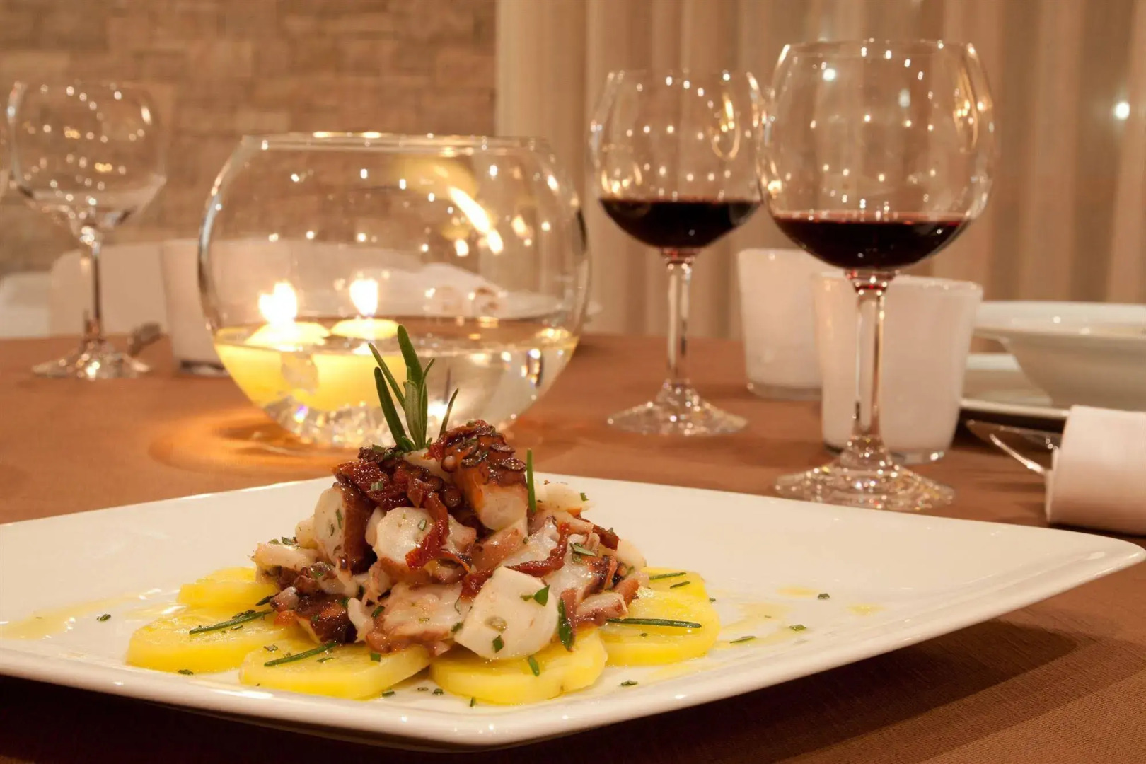 Hotel & Restaurant Velanera