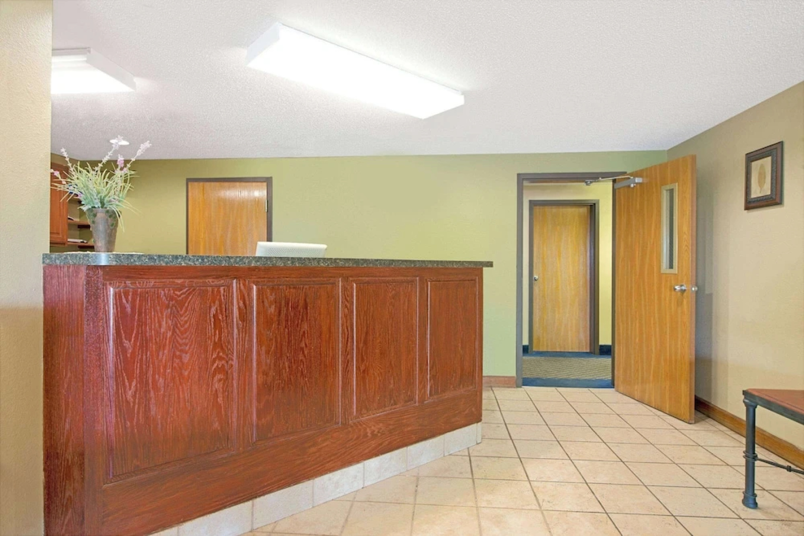 Super 8 Motel - St. Clair