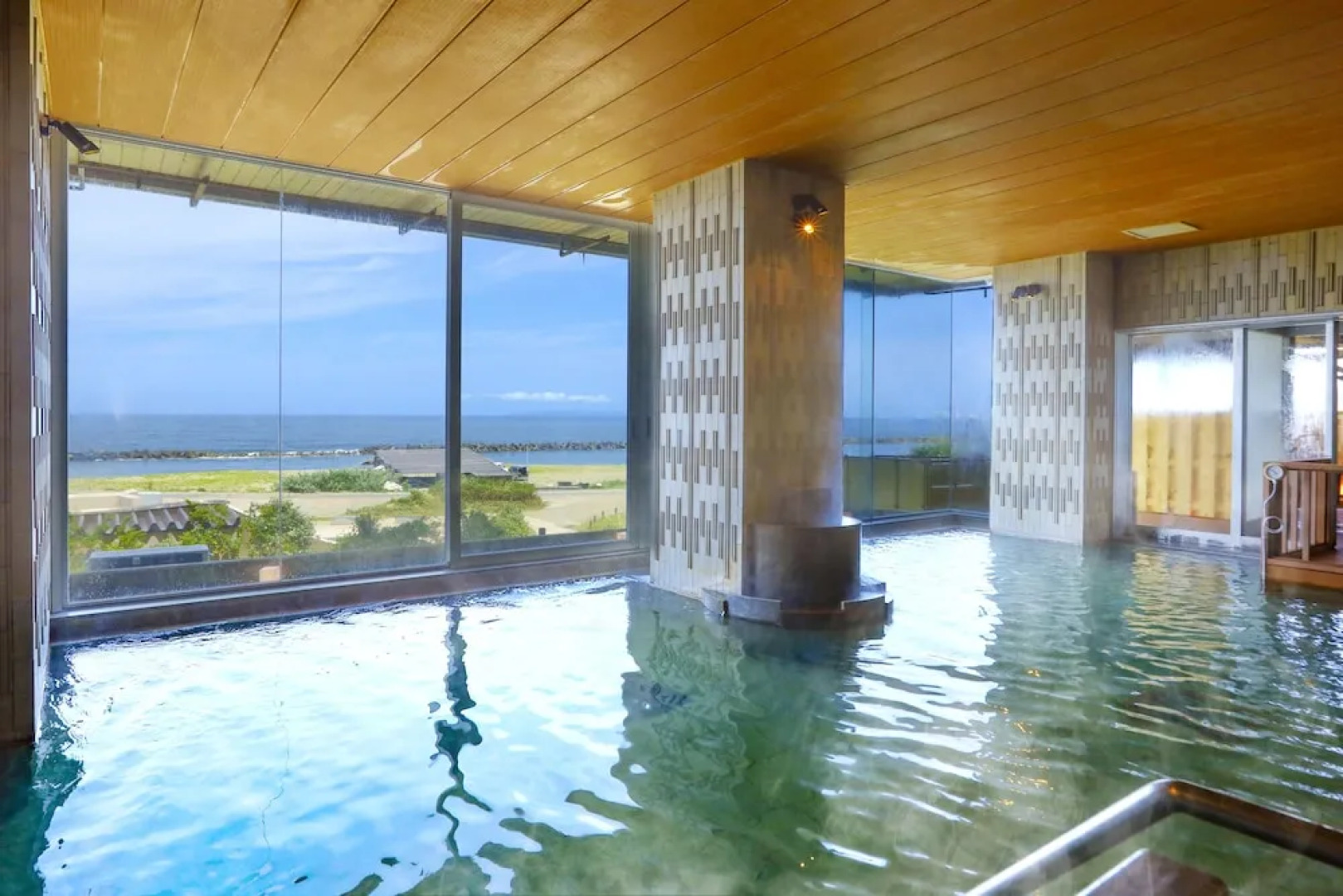 Ooedo-Onsen-Monogatari Shiomiso (Formerly: Yubae no Yado Shiomiso)