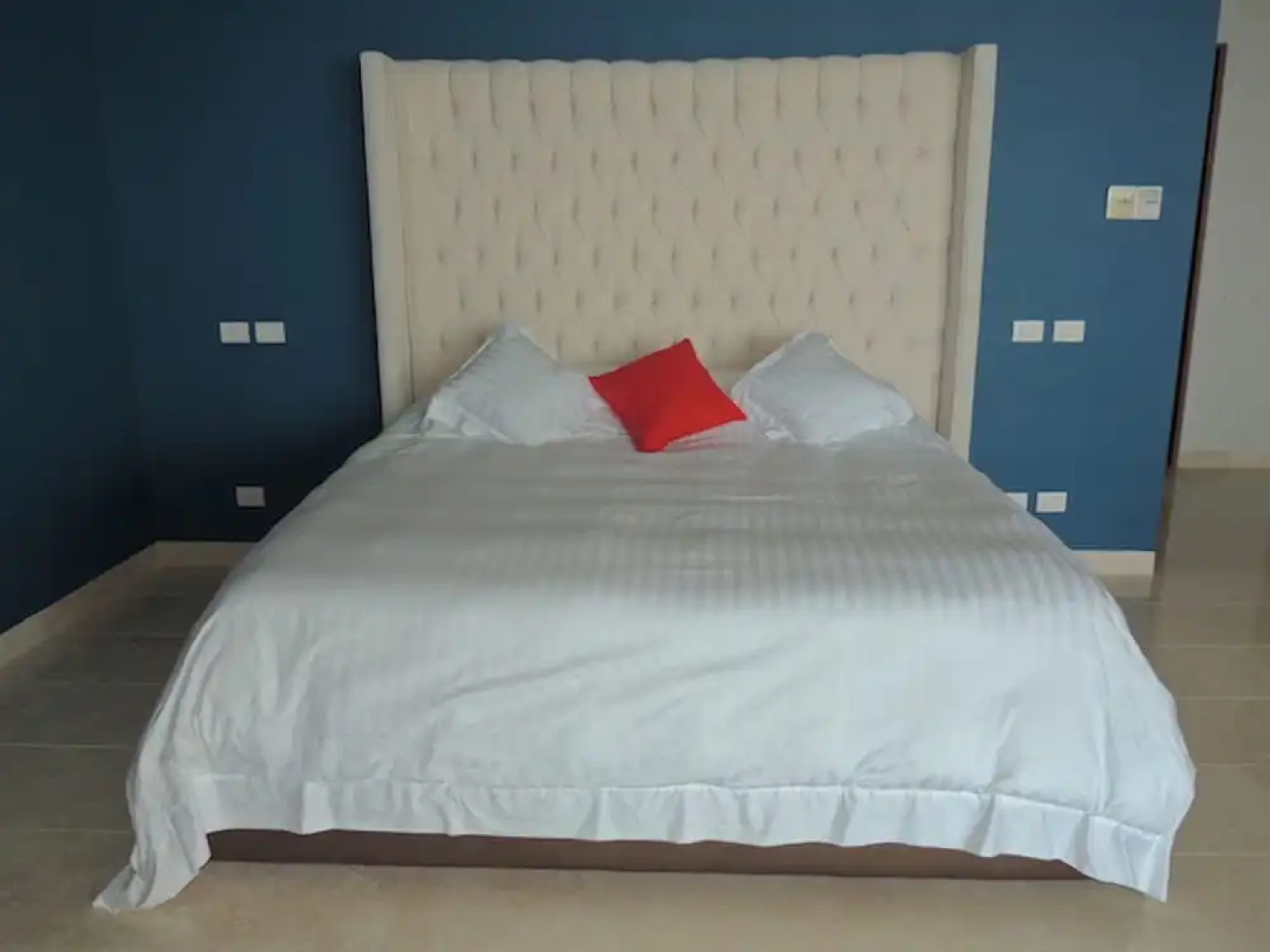 Unlimited Luxury ARENA Condo