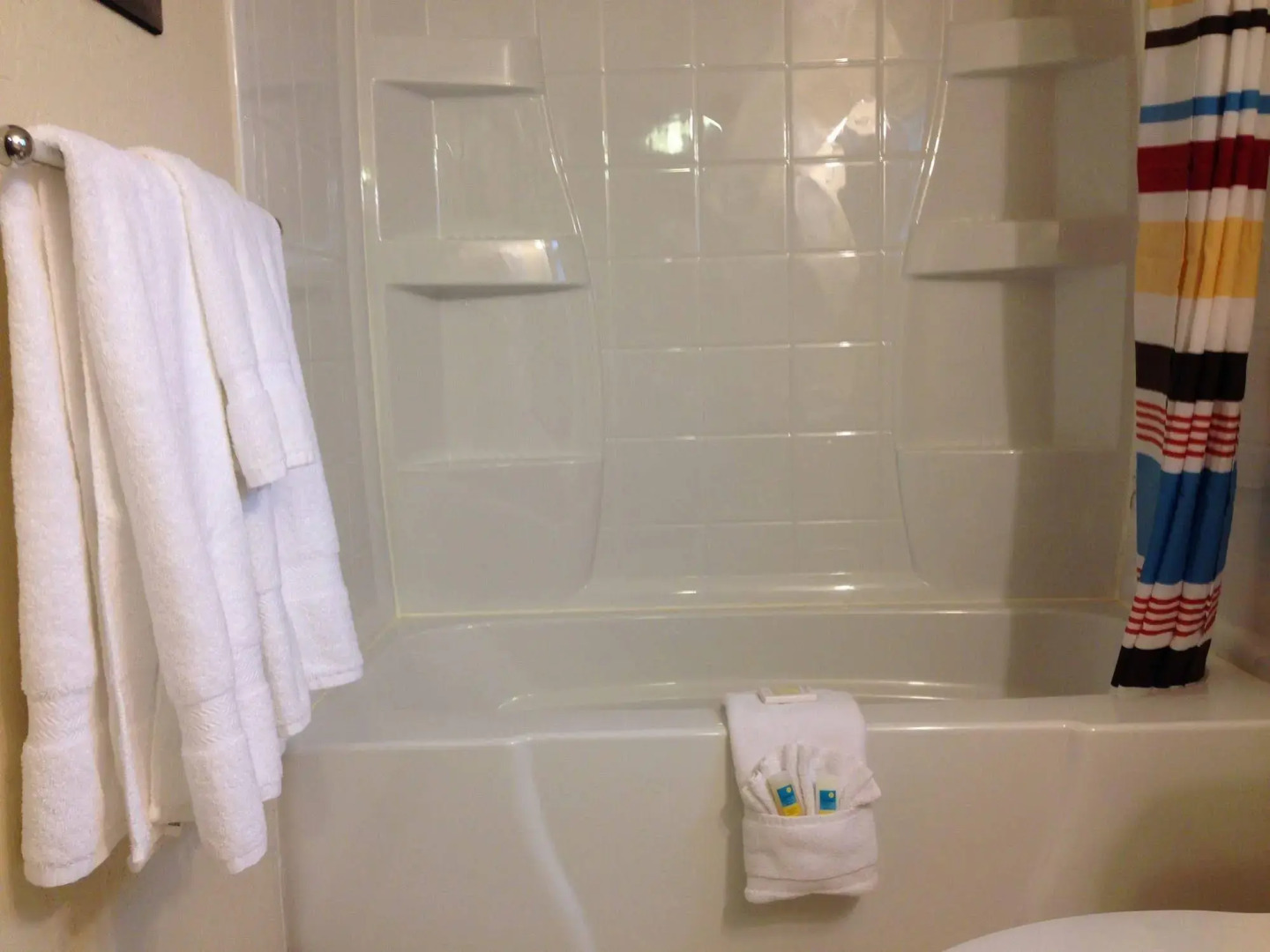 The Pines Inn and Cottages