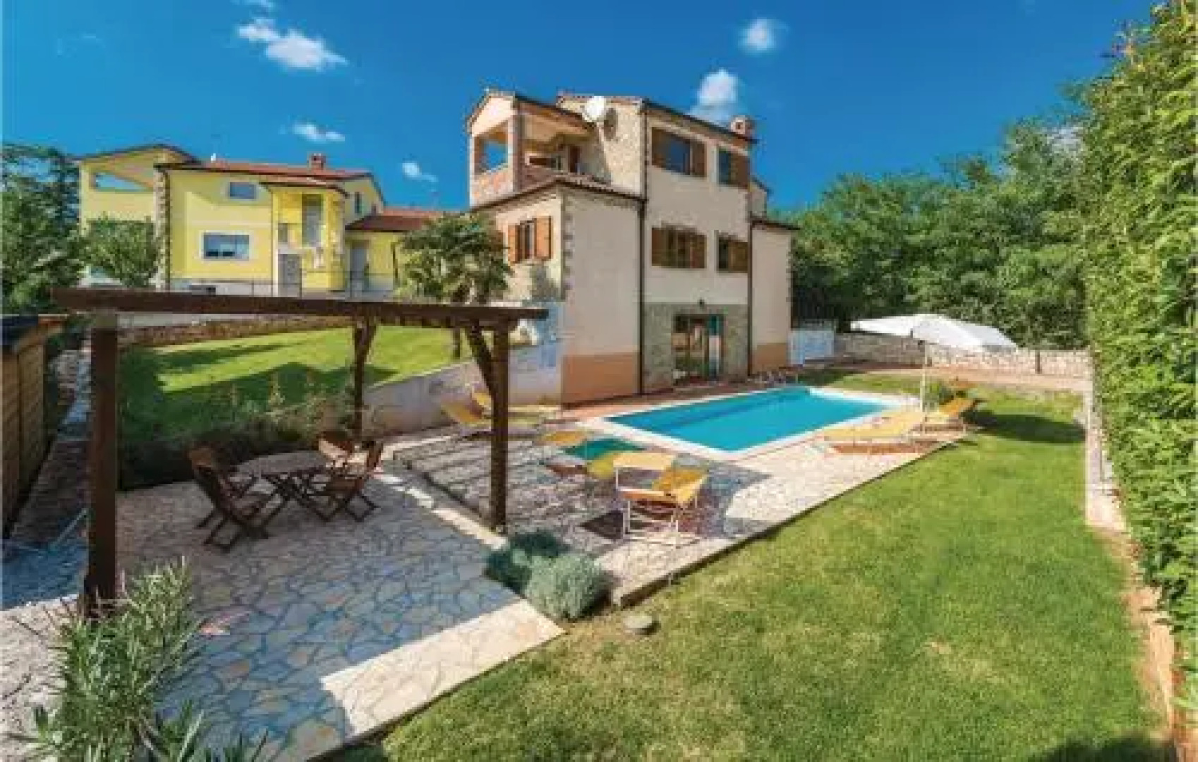 Four-Bedroom Holiday Home in Kastelir