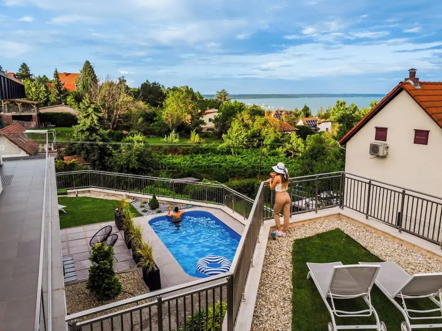 Lake Spirit Boutique Apartments