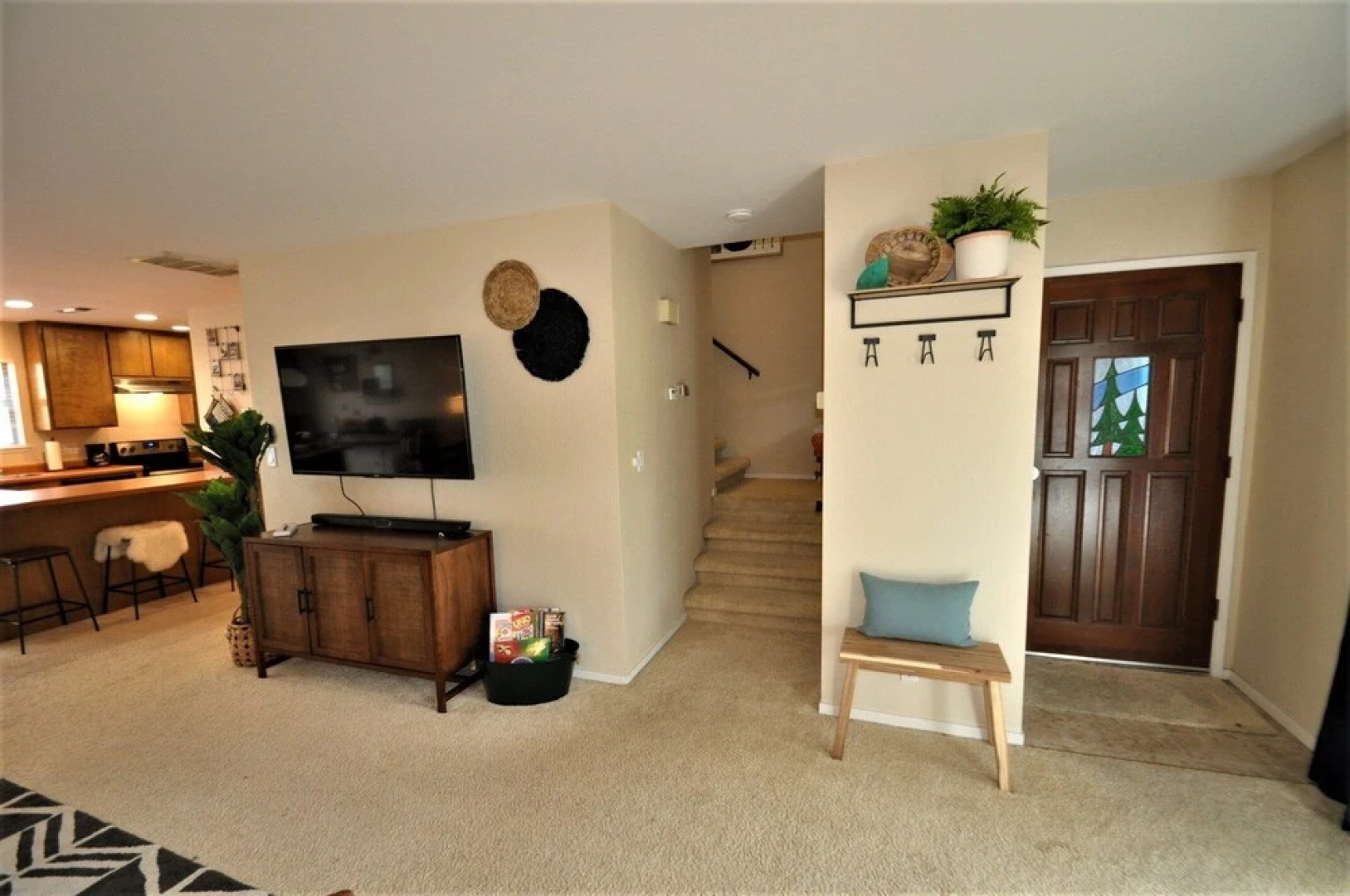 Gnome and Creek Condo - Two Master Suites for a Perfect Couples Yosemite Getaway by Yosemite Region Resorts