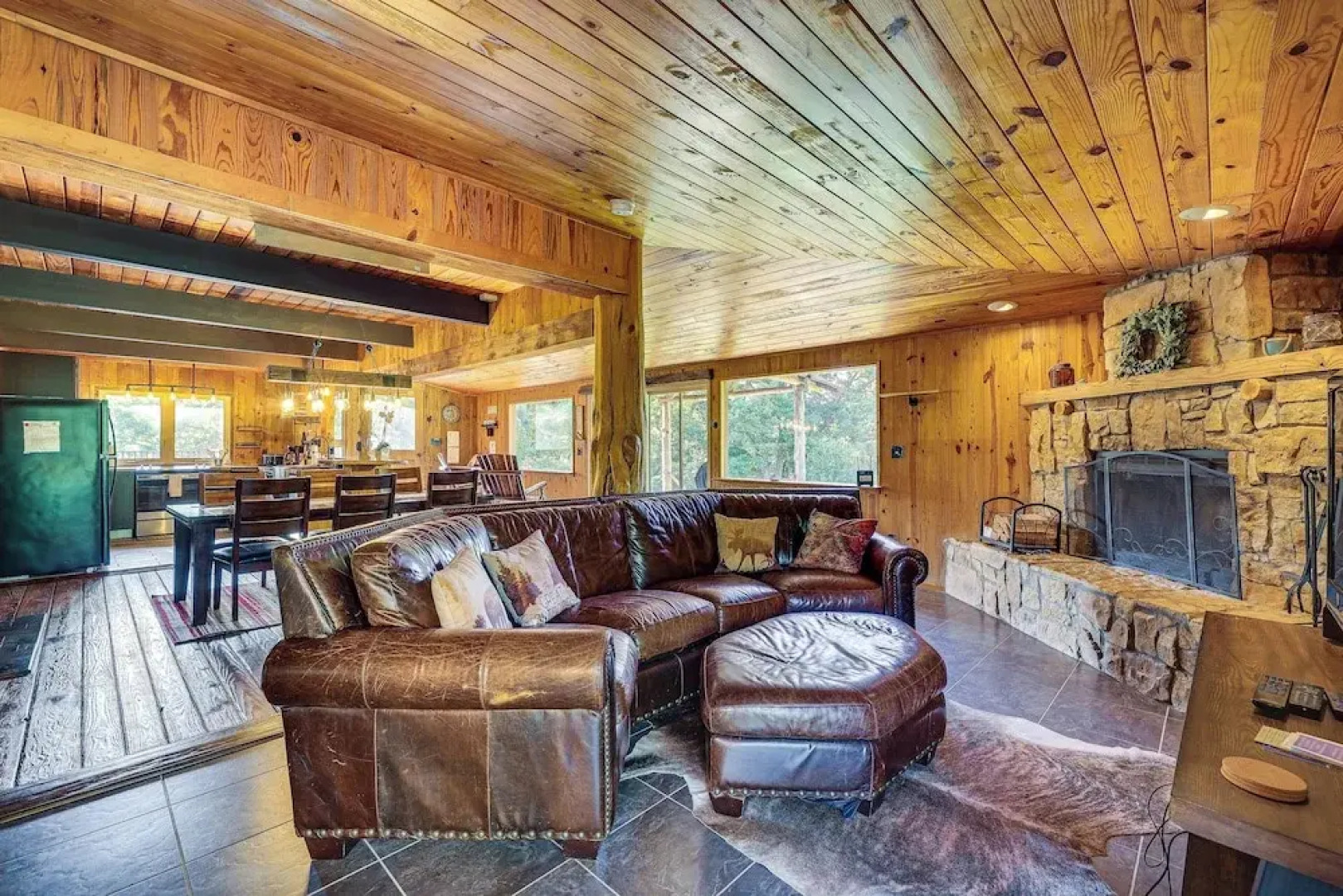 Eureka Springs Rental Cabin 8 Mi to Downtown!