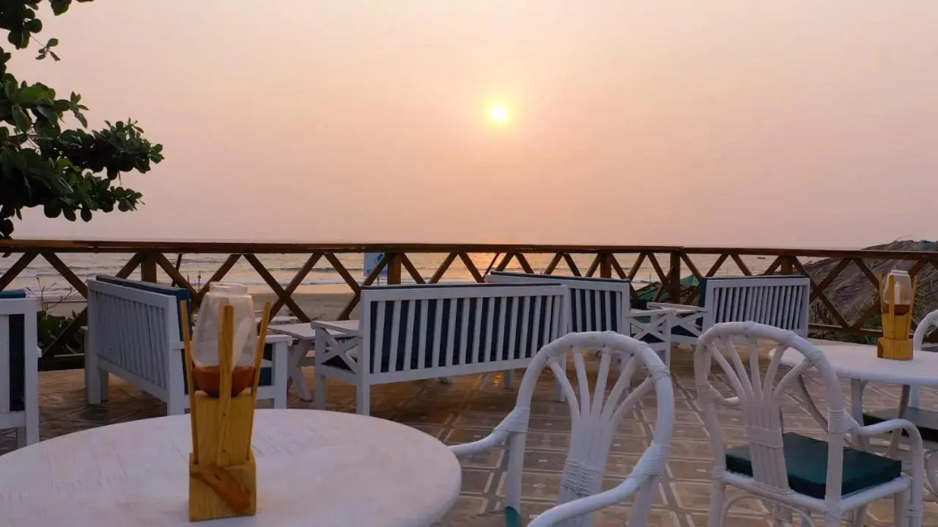 Sandbanks Beach Villas Morjim