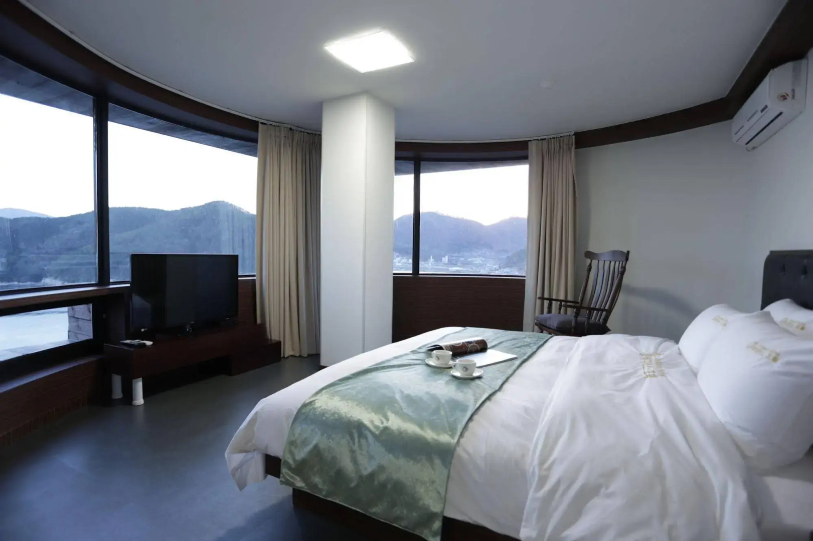 Radiance Tourist Hotel