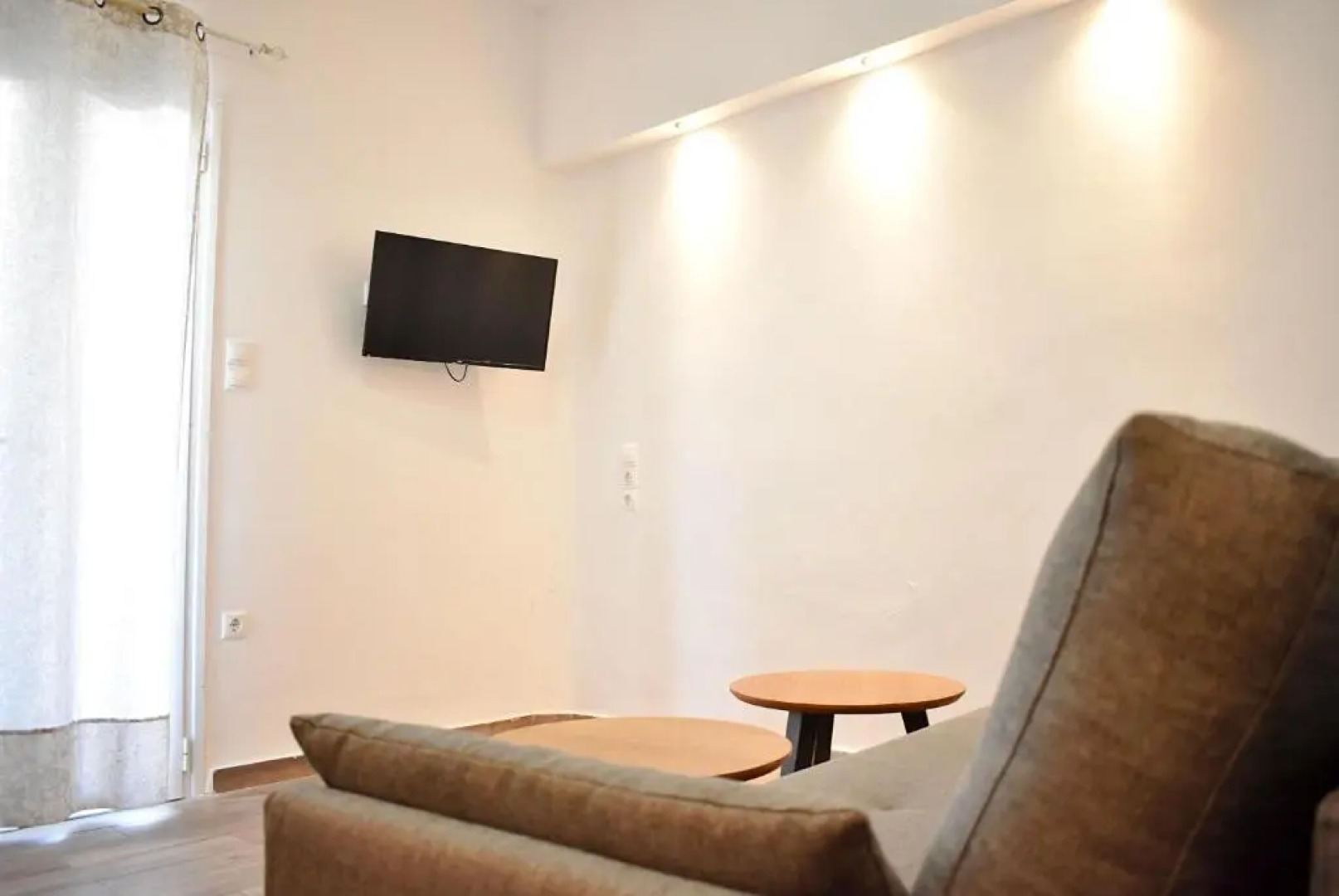 Tzamaros Studios Kythnos