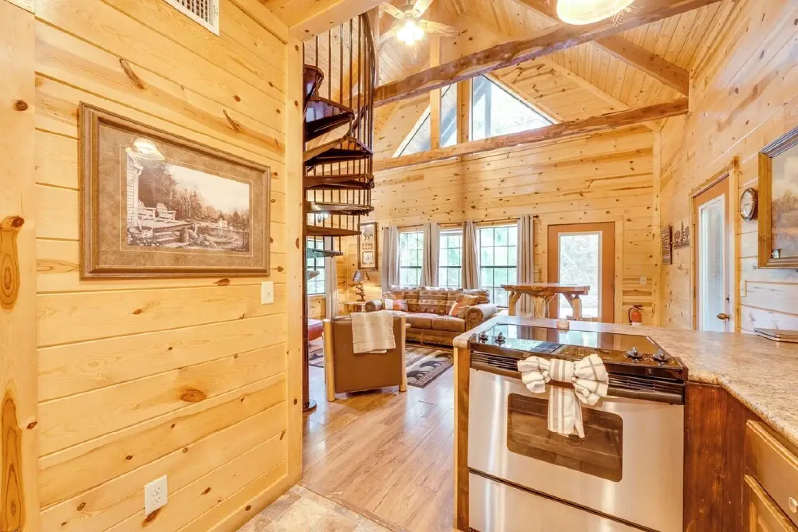 4 Mi to Broken Bow Lake: 'wee Bear Cabin' Getaway!