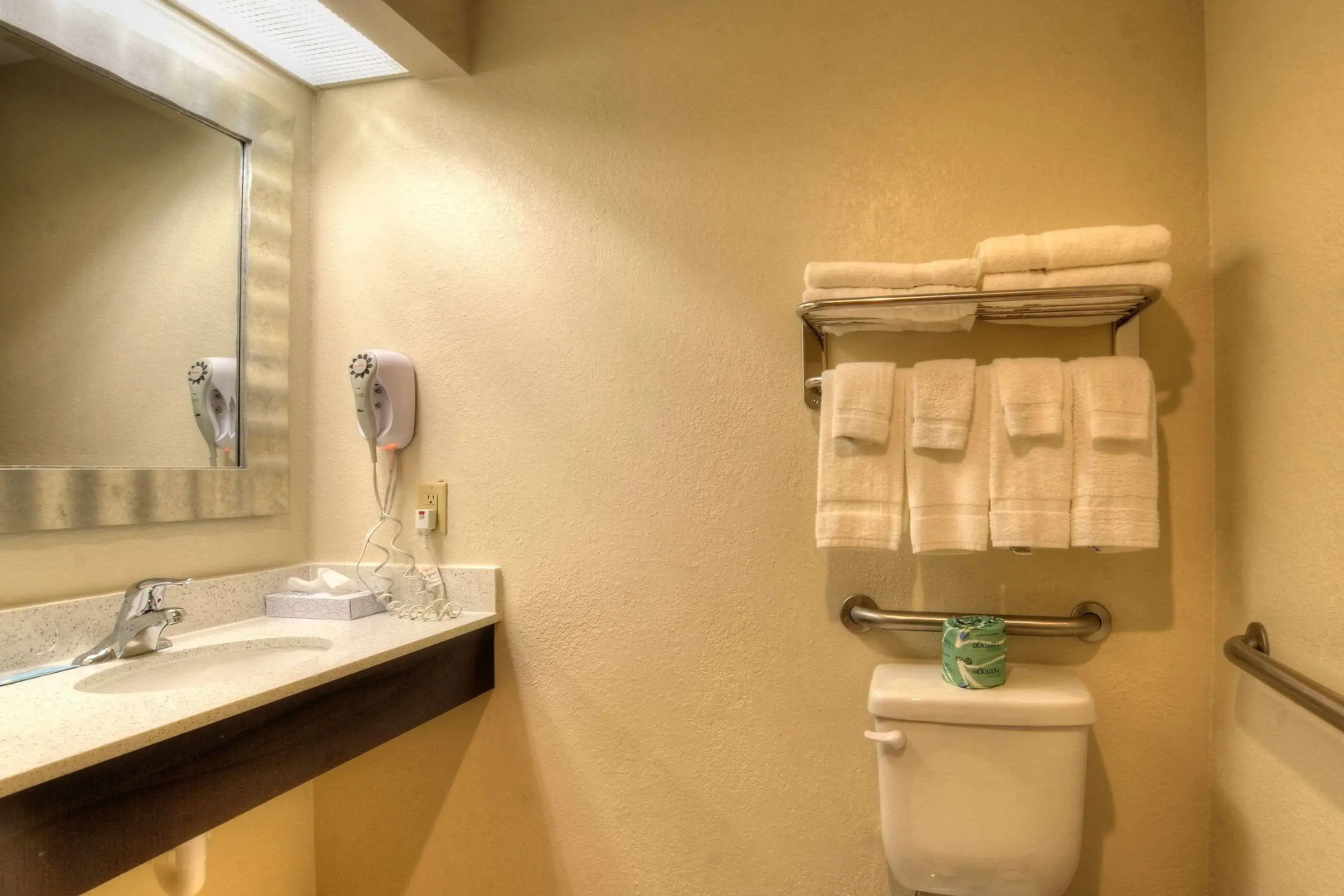 Quality Inn Cherokee Riverside