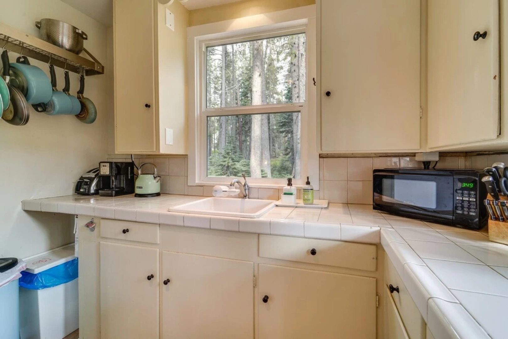 Mountain Cabin With Deck < 1 Mile to Ski Resort!