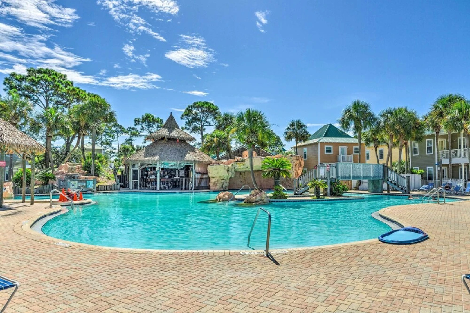 Palm Harbor Home w/ Private Pool, 4 Mi to Beach