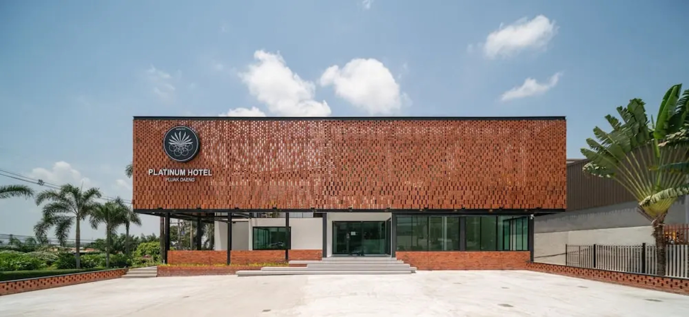 Platinum Hotel
