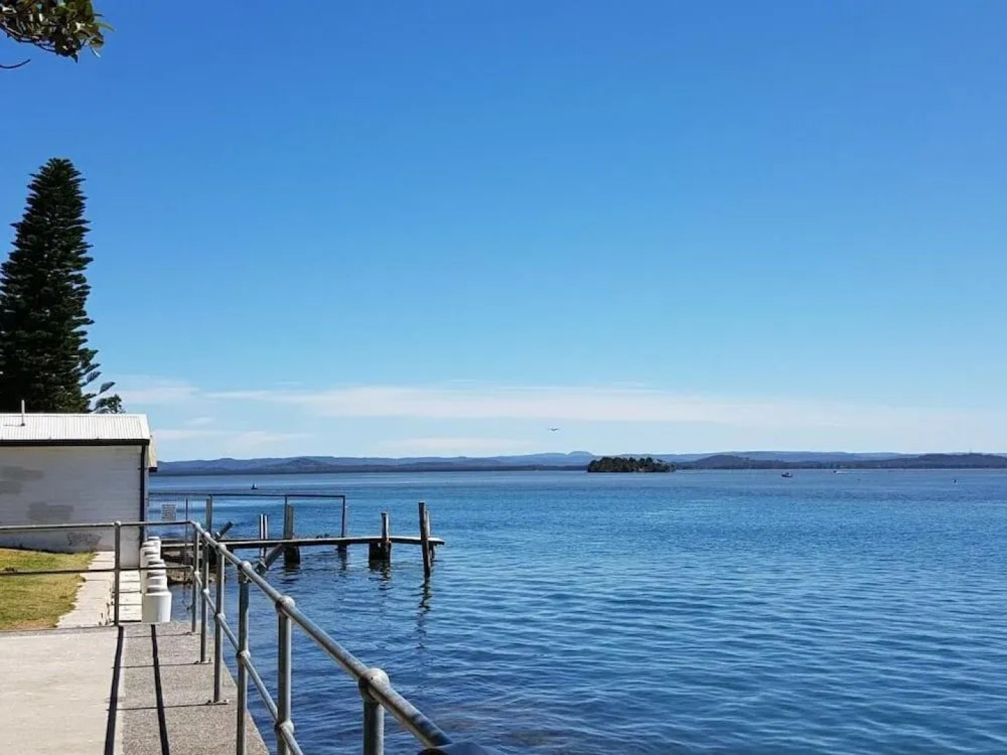 The Entrance Backpackers - Hostel