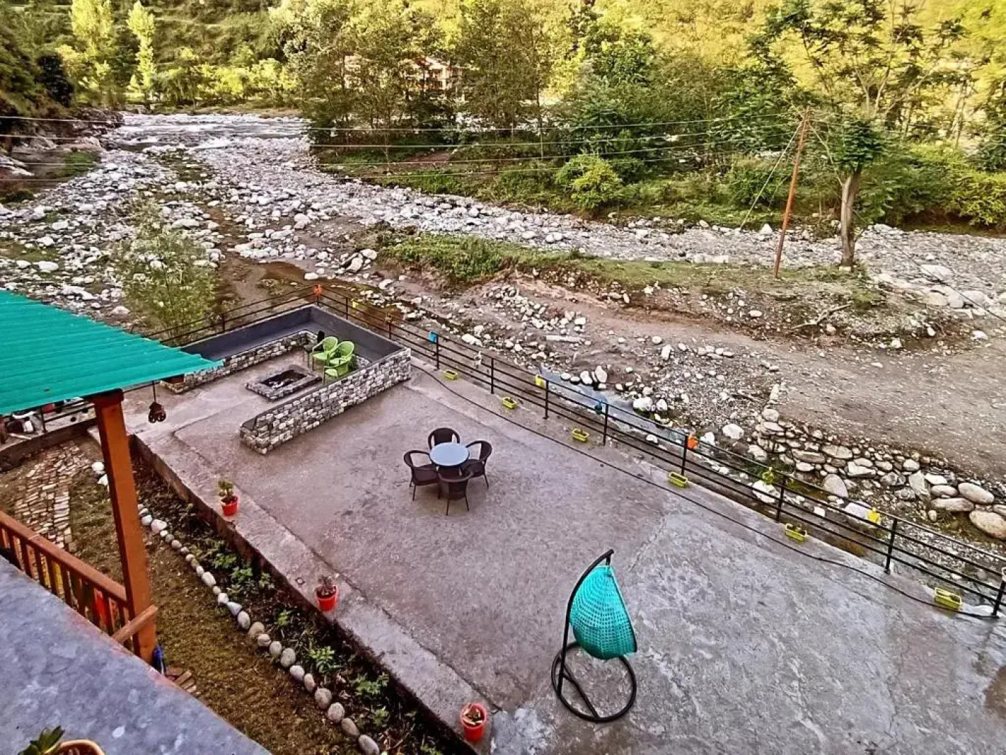 Sharda Resort-Tirthan Valley