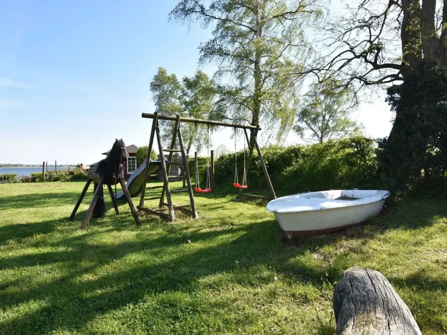 Waterfront Apartment in Stove With Balcony