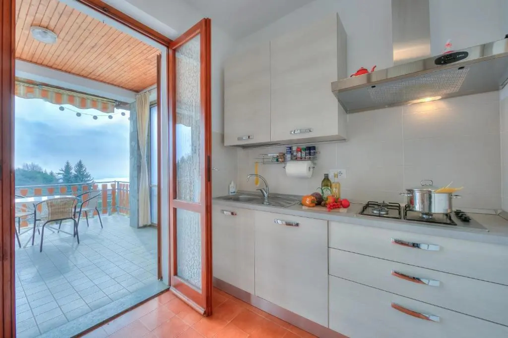 La Perla Bianca Lake View