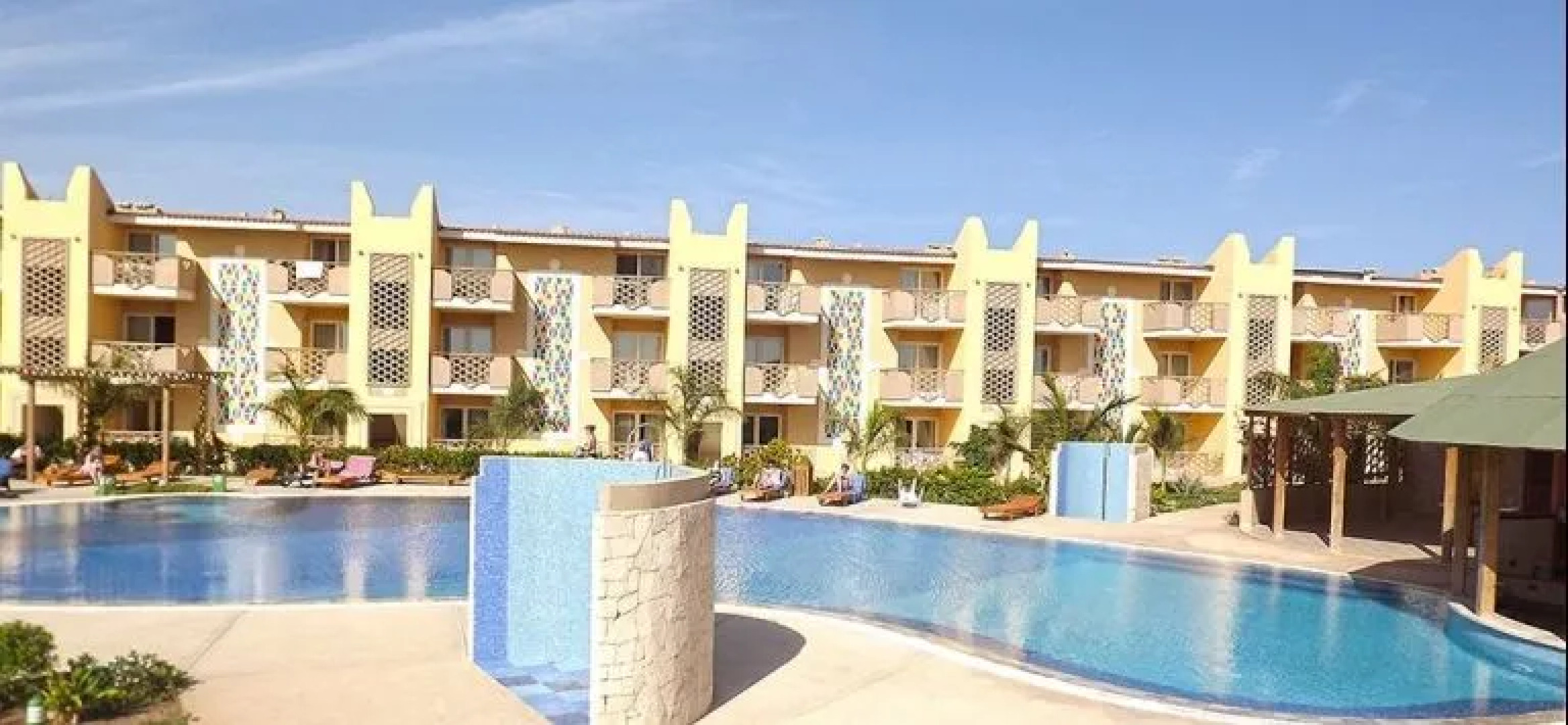 Djadsal Moradias Tropical Resort