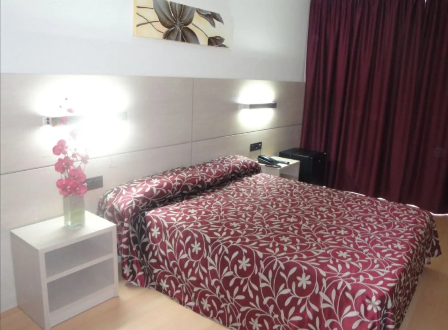 Отель Esplendid