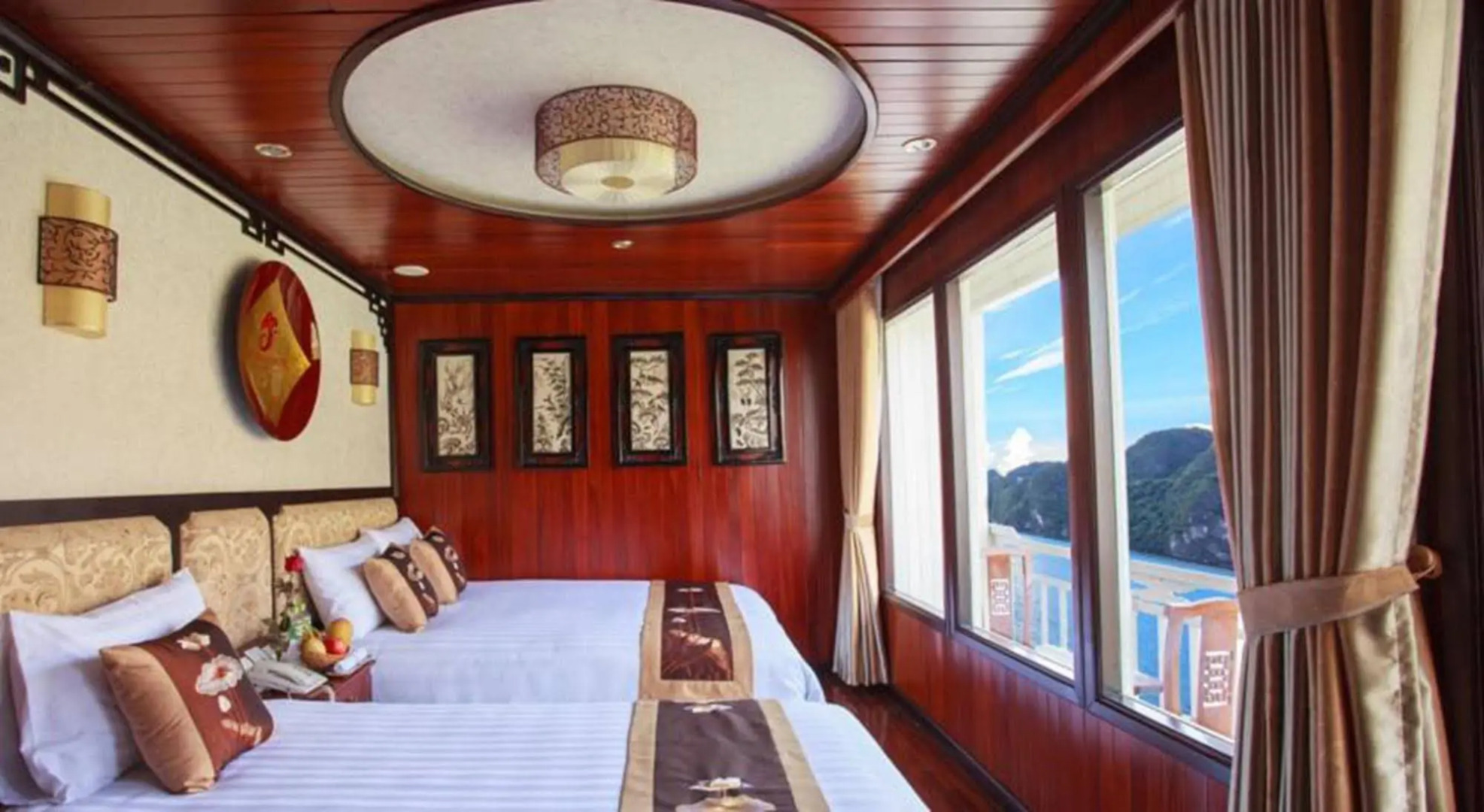 Viola Cruise Halong Bay