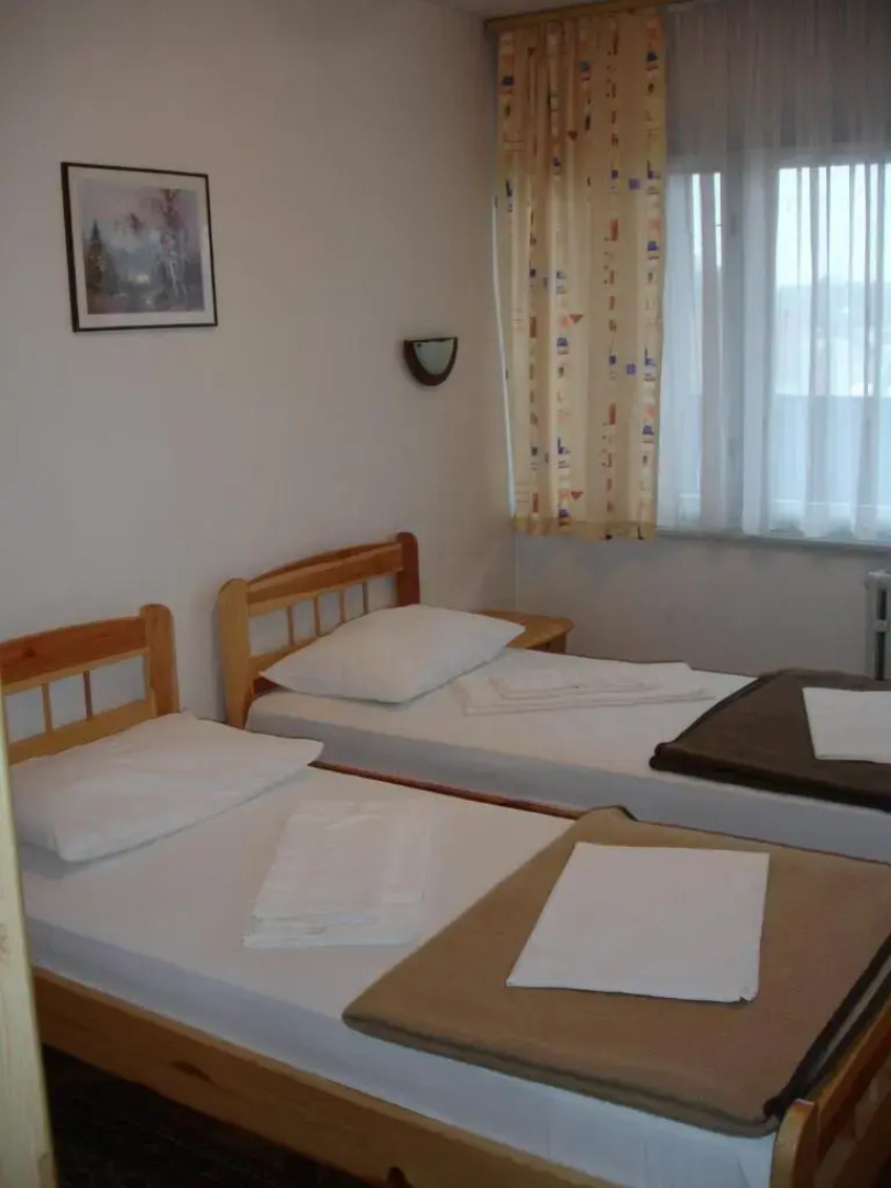 Rooms Bijela Ruža