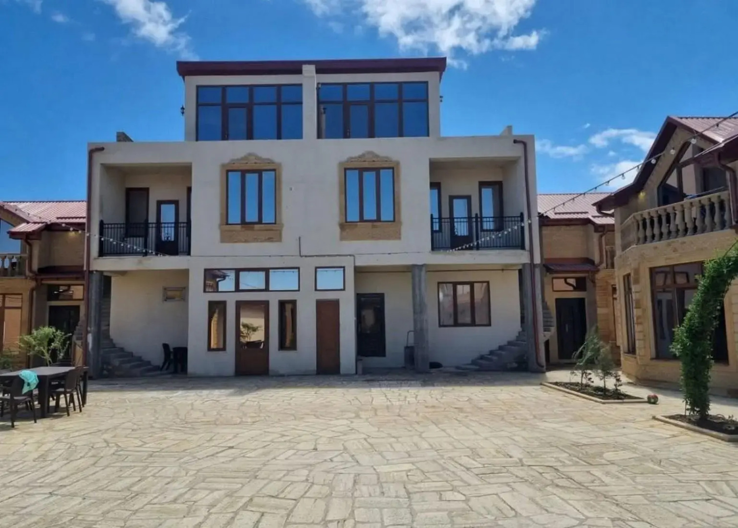 Домик у моря