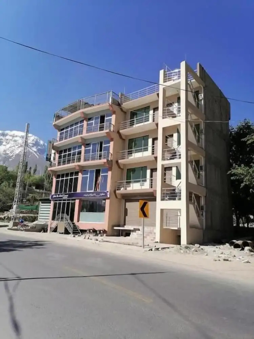 Golden Bite Hotel And Restaurant