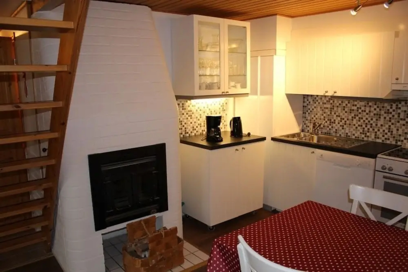 AAMURUSKO - Mainiot Majat