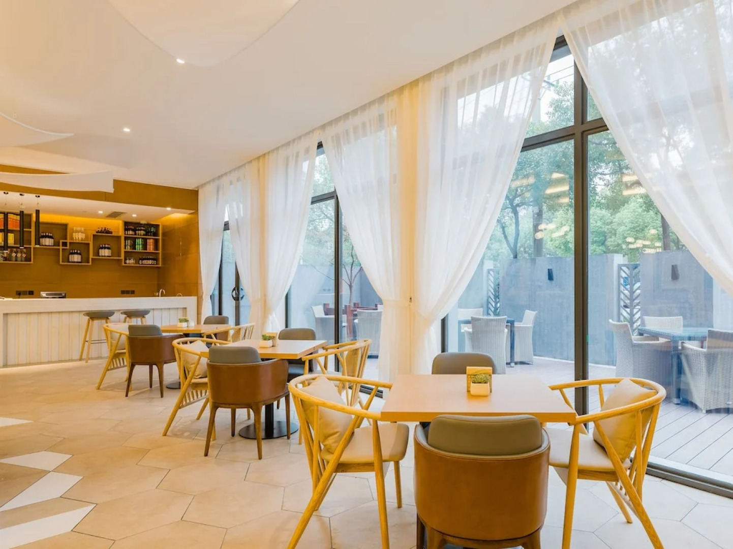 Atour Hotel Railway Station Dalian