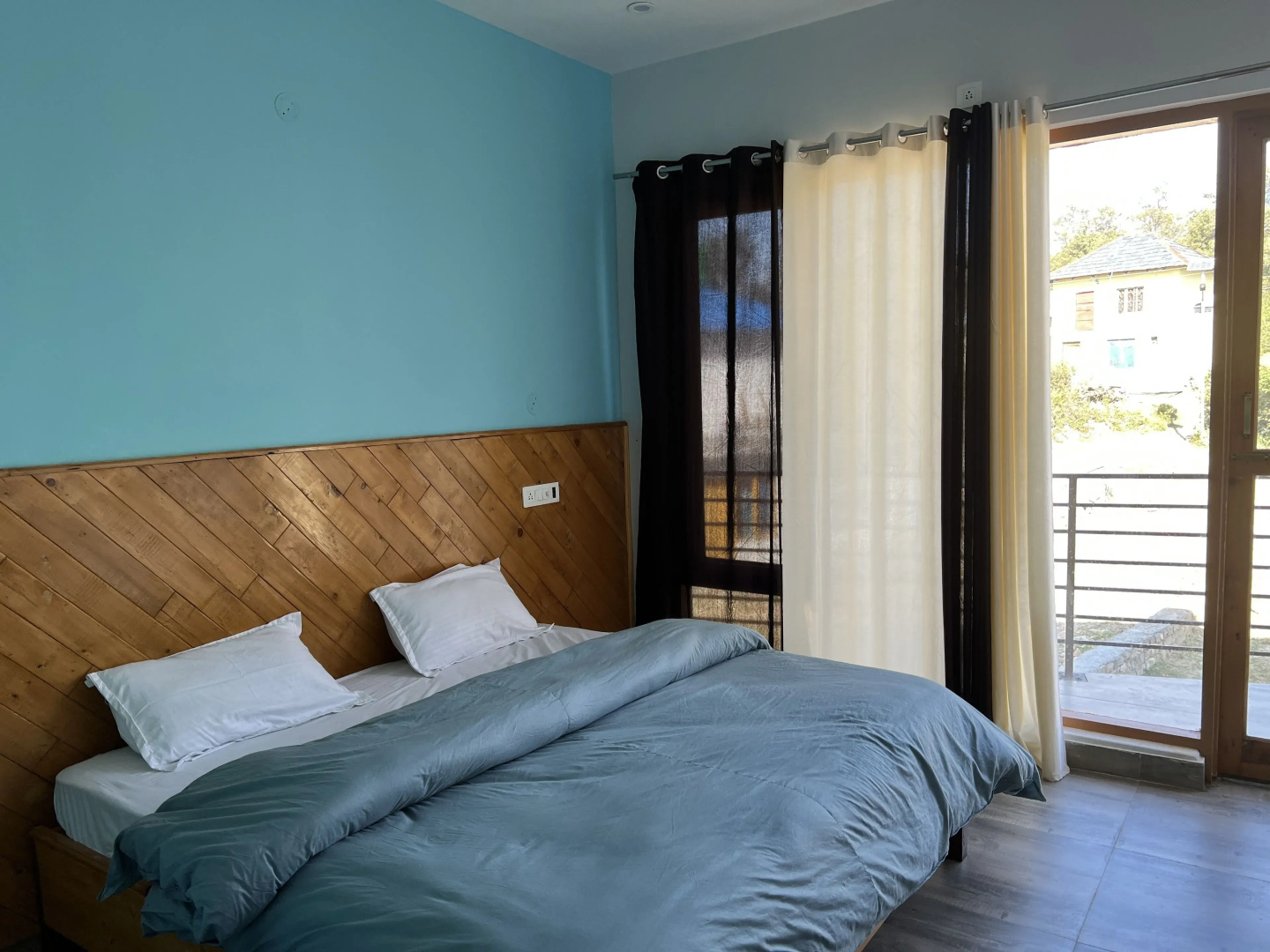 Flyscape Hostel