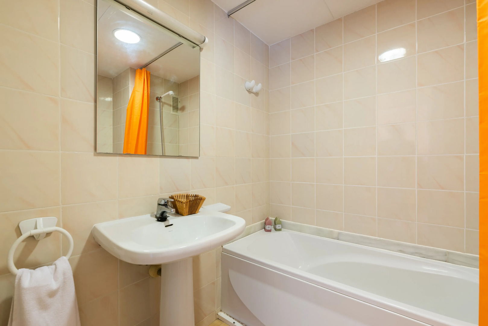 Rentalmar Pins Marina