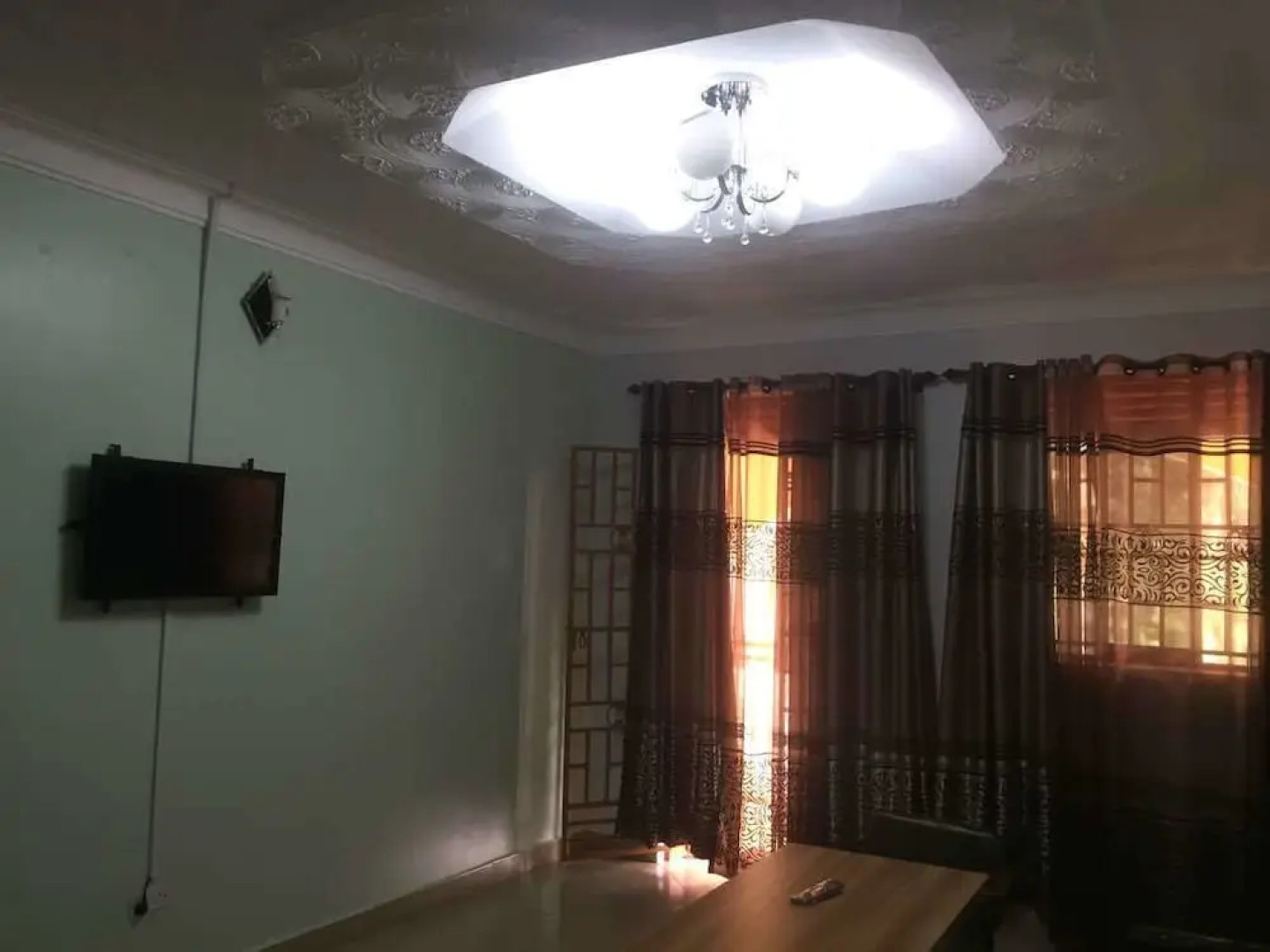 Bunyonyi Heights Inn