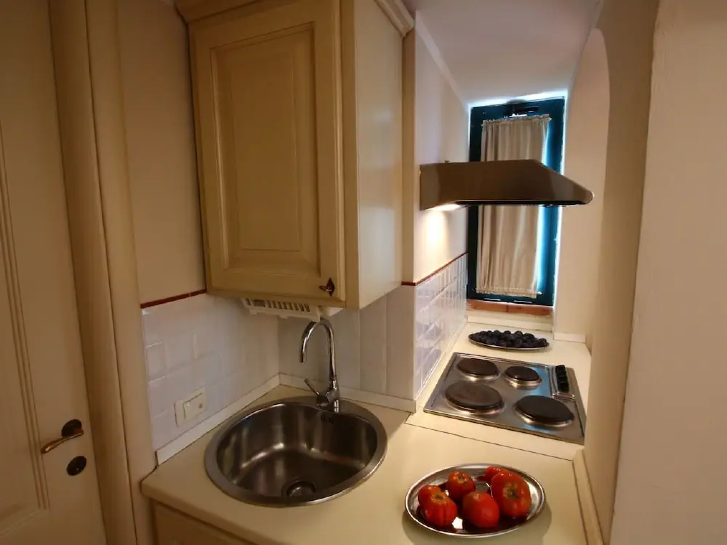 Apartment With Pool, Between sea and Mountains, Restaurant, Wifi