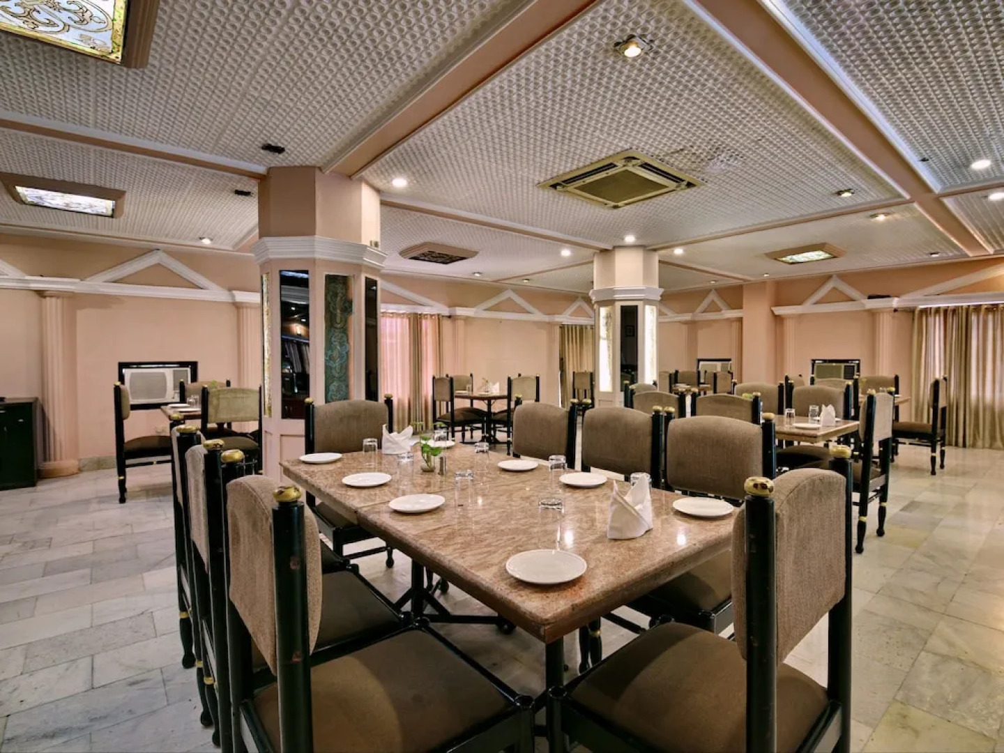 OYO 10706 Hotel Siddhartha