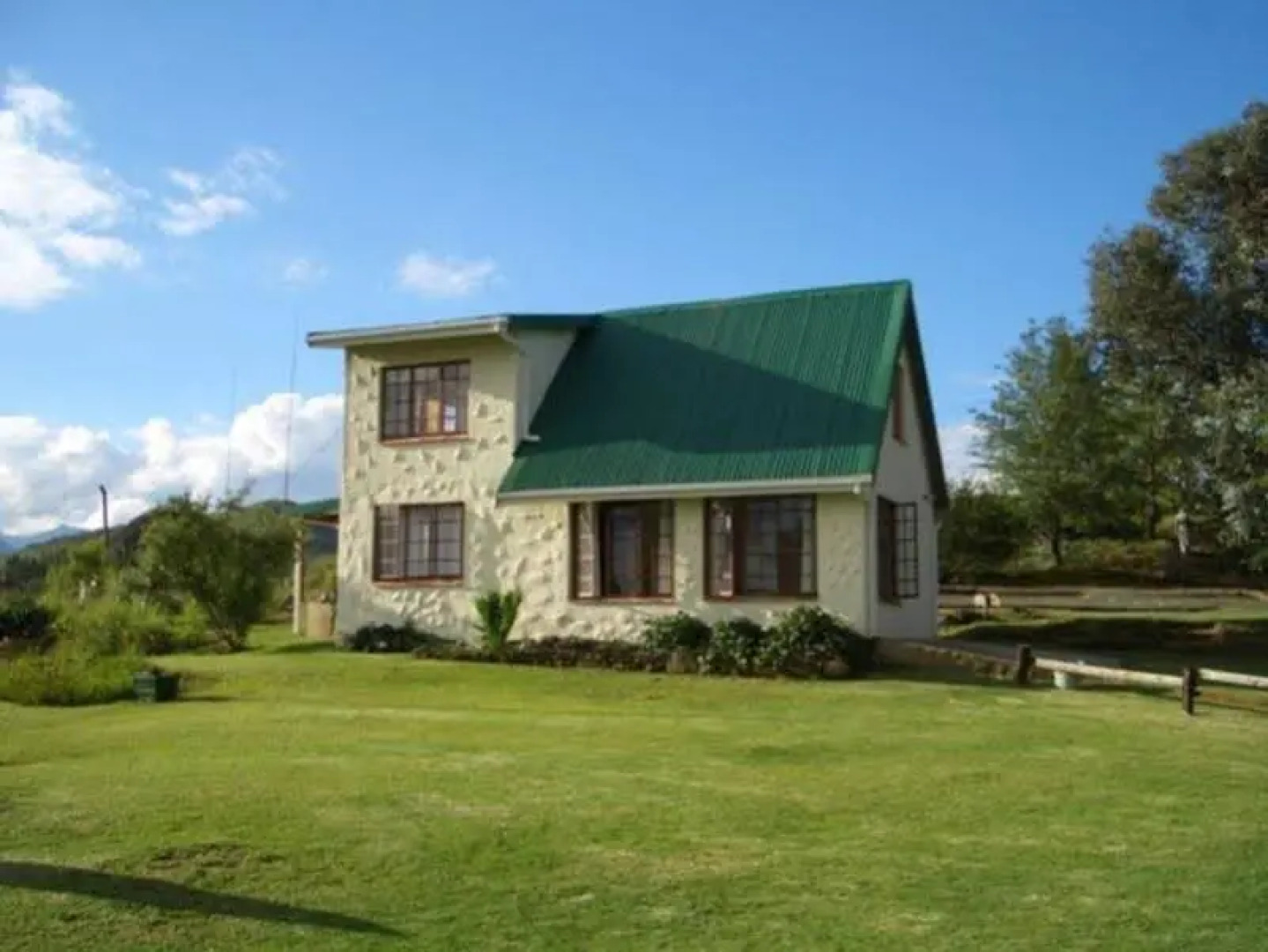 Eagles Rock Mountain Retreat