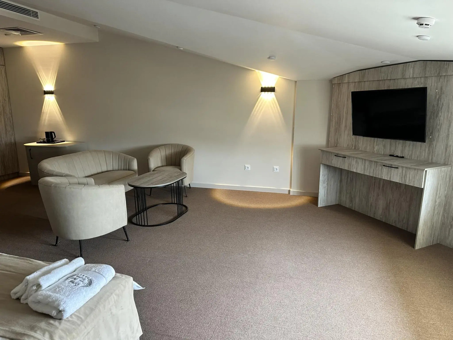 Emily Grand Palace (Эмили Гранд Палас)