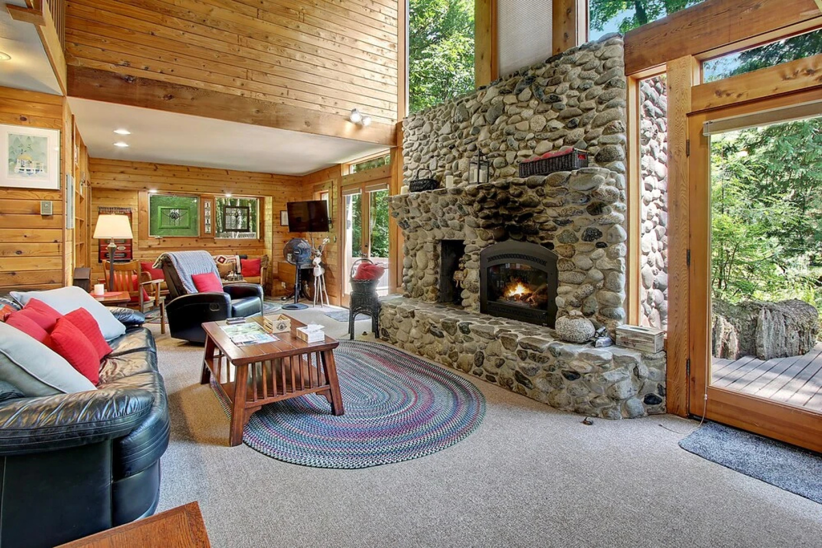 Barrel House at Timberlane Village - Two Bedroom Home with Hot Tub